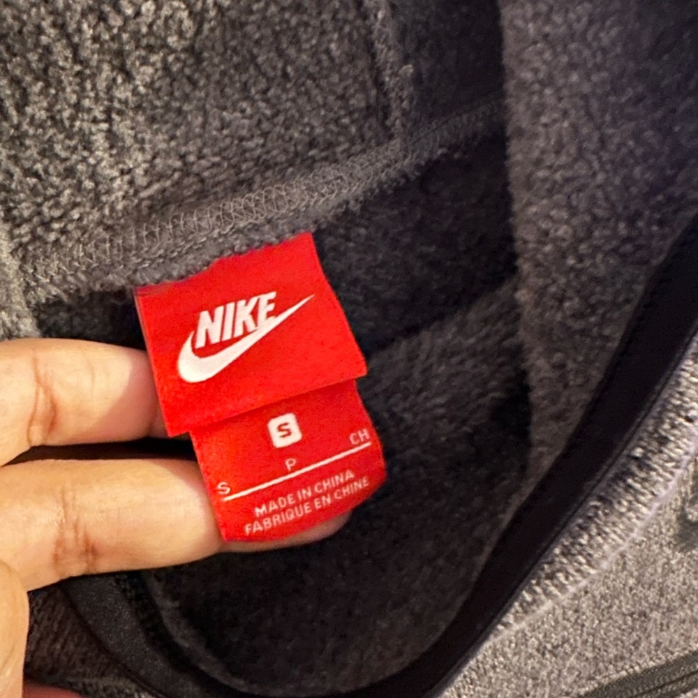Nike hoodie - Picture 2 of 3